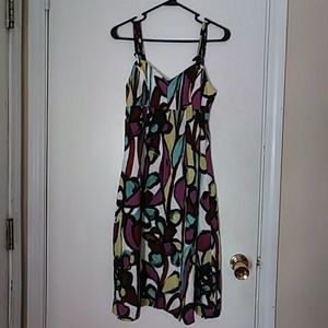Super cute summer dress, fully lined